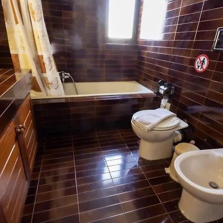 Apartment Seaside With 3 Bdrm And Shared Pool!