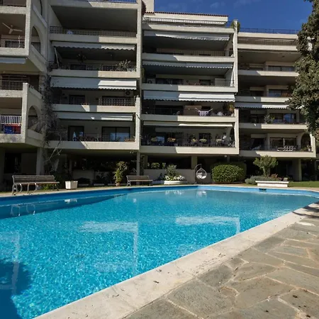 Seaside With 3 Bdrm And Shared Pool! *