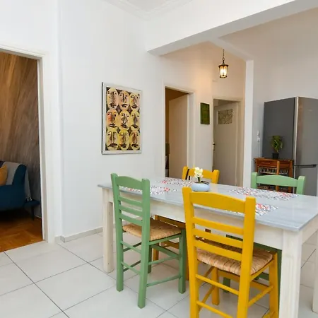 Appartement Stylish Next To Acropolis, Metro Stop Fix