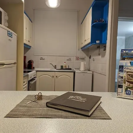 Cozy Apartm.near Metro Ag.marina Athens