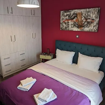 Cozy Apartm.near Metro Ag.marina *