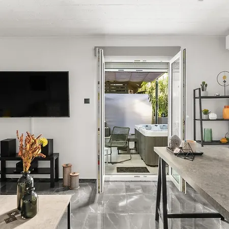Luxe House In Glyfada With Near Metro Station C8 * Athens