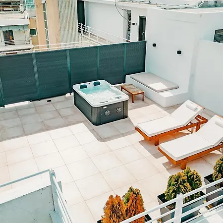 With Magical View & Jacuzzi Apartament Ateny