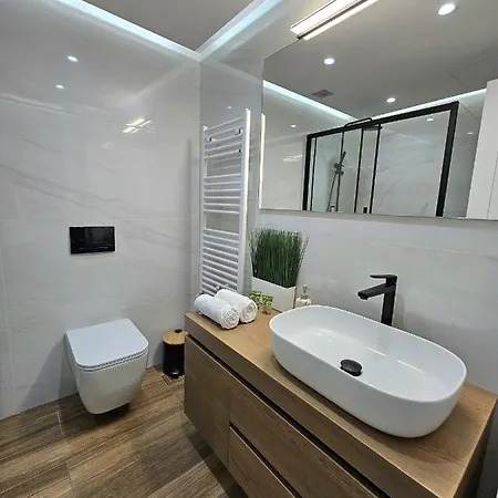 Apartment Modern Garden View In Voula, - Luxe Athens
