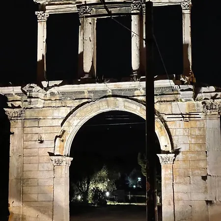 Christina-anna Athens: Center Near Acropolis And National Gardens Apartment *
