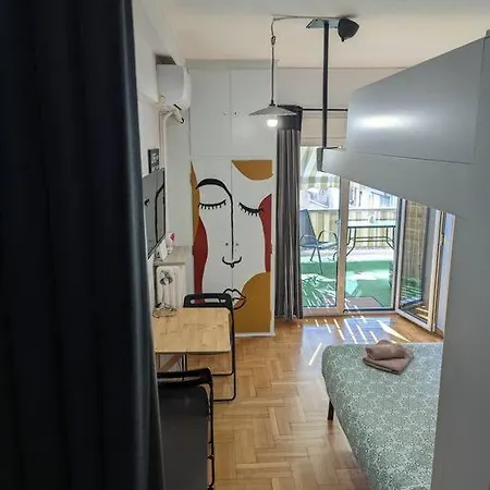 Artistic Flat In The Center Of Apartment *