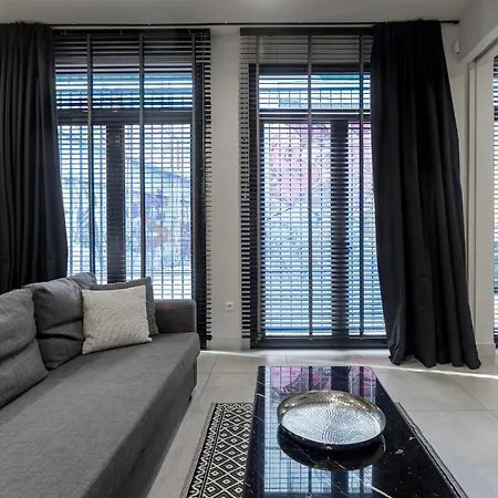 85 Sqm In The Heart Of Rooftop Deck *