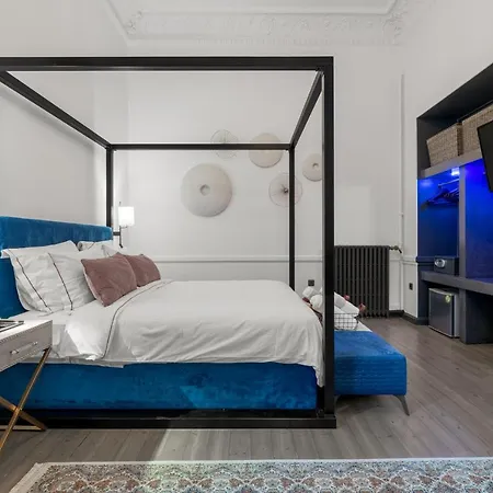 2 Mazi Apartment