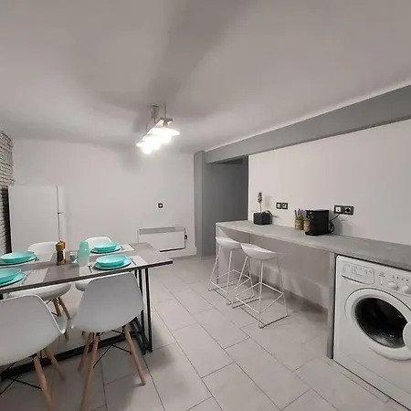 Apartment Anastasia's With Yard Athens