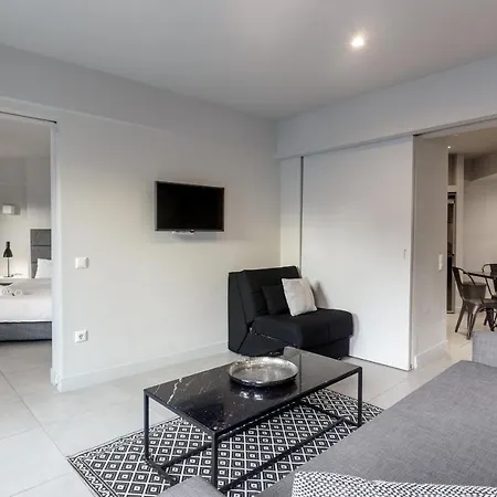 Superb With Rooftop, Perfect For 5 Guests, 85sqm