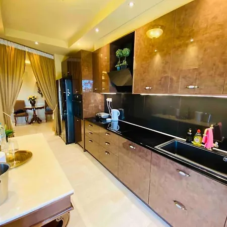Apartment 520 爱琴海公寓: 欧式风格电梯房近地铁 *