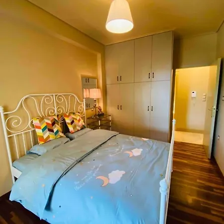 Apartment 520 爱琴海公寓: 欧式风格电梯房近地铁