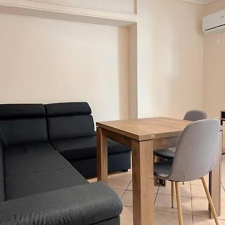 Charming 2bedroom With Parking Apartment