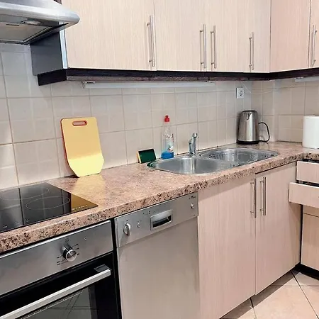 Charming 2bedroom With Parking