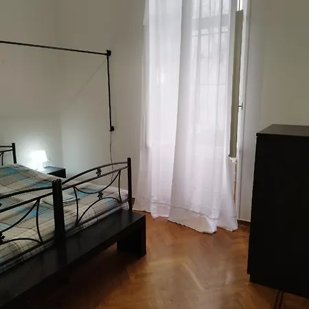 Bed & Breakfast Pilika4 Athens