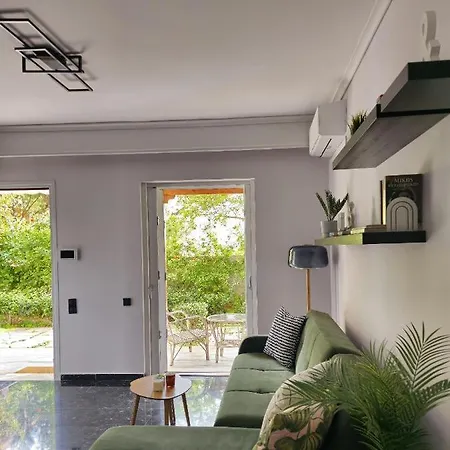 Apartment Modern Garden View In Voula, - Luxe