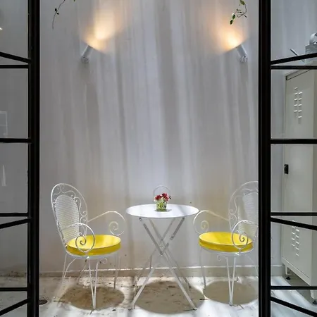 Ebullience - Stylish & Chic Apartment *