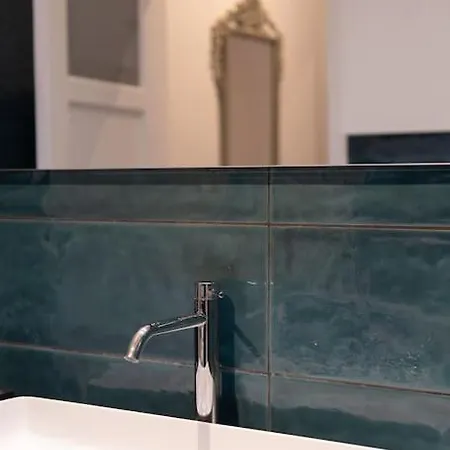 Ebullience - Stylish & Chic Apartment Athens