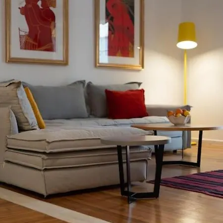 Ebullience - Stylish & Chic Apartment