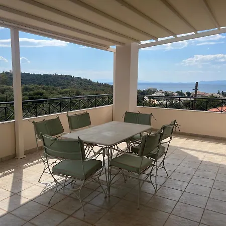 Villa Reina On The Hill Of Vouliagmeni Athens