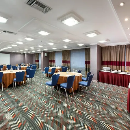 Hotel Crowne Plaza Centre By Ihg 5*