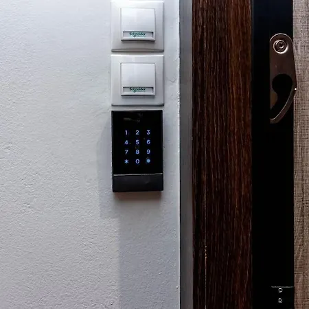 Apartment Lk -b- Metro Larissis 6' Walk -