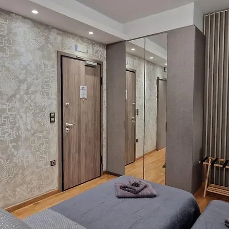Lk -b- Metro Larissis 6' Walk - Apartment *