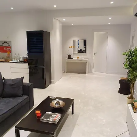 Stylish In Kolonaki Apartment Athens