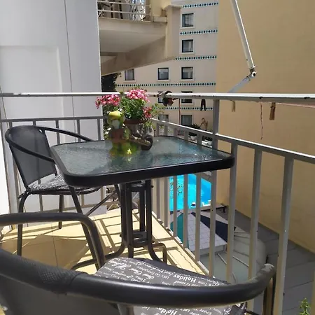 The Acropolis Metro Station Flat Apartment *