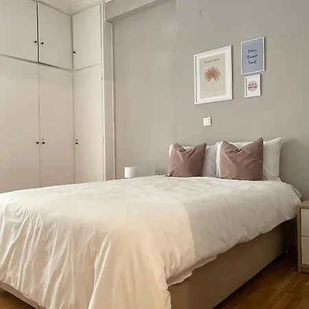 Vivian Modern Apartment