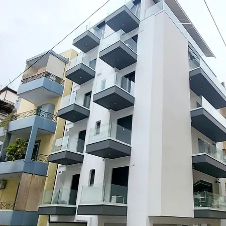 Fabilicious - 2 Apartments- Romantic Jacuzzi & Spacious Family Comfort Apartment *