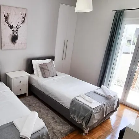Apartment Cozy & Modern Near Panathenaic Stadium *