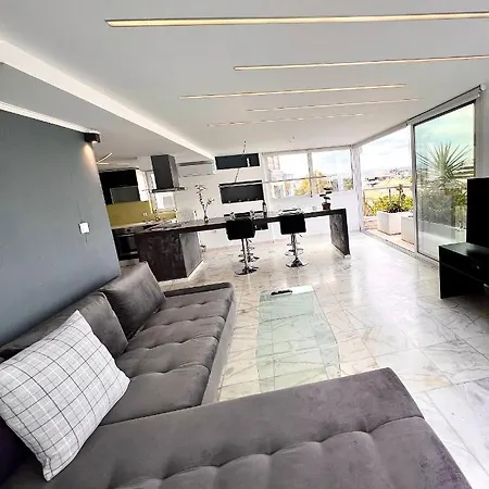 Citycenter Penthouse Mini Private Pool With Hydromassage And Great Town View Apartment