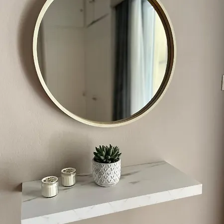 Vivian Modern Apartment