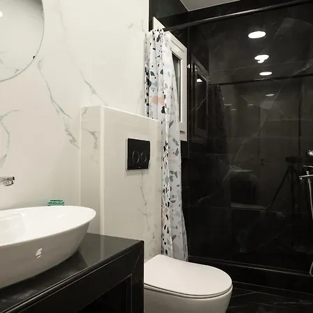 Lenorman Apartment *