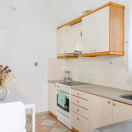 Apartment Spacious 2 Bedroom At Glifada Athens