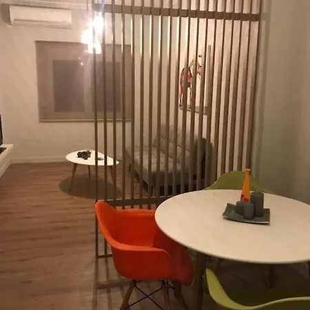 Modern Flat In City Centre - 45 Secs Metro Athens