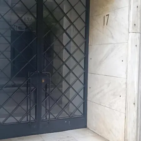 Pnoe D'athenes Apartment *