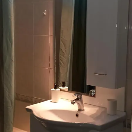 A V G E R I N O S Apartment