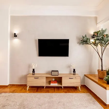 Cozy In Kolonaki - Sleeps 5 Apartment *