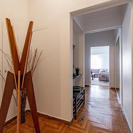 Cozy In Kolonaki - Sleeps 5 Apartment