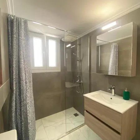 Apartment Faliro Comfort 10 Mins Walking To The