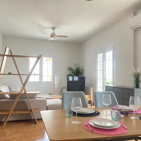 Faliro Comfort 10 Mins Walking To The Apartment