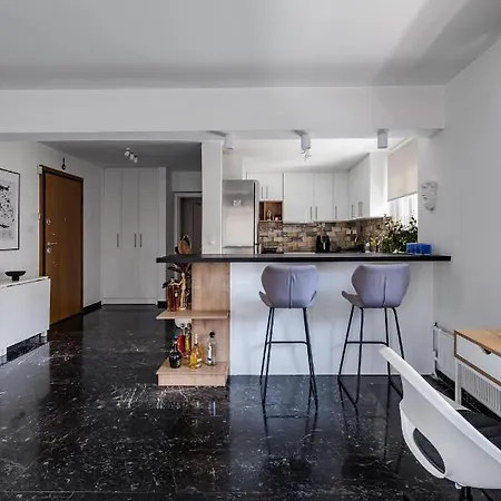 The Black Marble - Sea View, 2br, 2ba By Bnc *