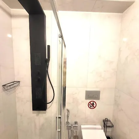 Fabilicious - 2 Apartments- Romantic Jacuzzi & Spacious Family Comfort * Athens
