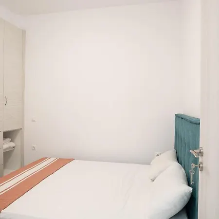 Lenorman Apartment