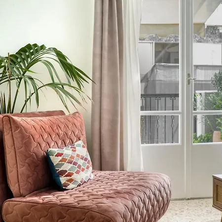 Alopekis Apartment *