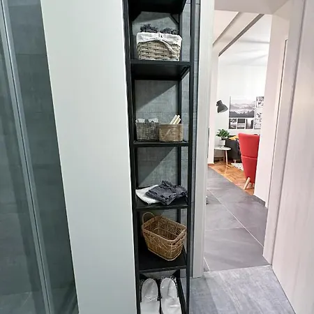 Apartment Cozy & Modern Near Panathenaic Stadium