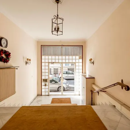 Cozy In Kolonaki - Sleeps 5 Apartment *