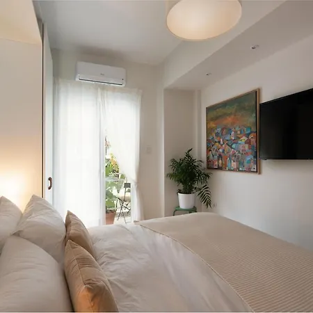 Adela's 1 Bedroom & Living Athens